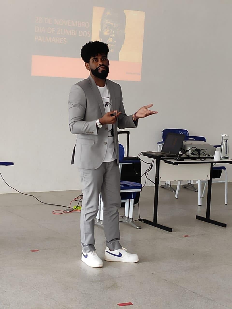 Palestra do Projeto Milton Nascimento em escola da rede IEMA